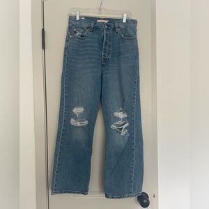 Levi’s Ribcage Straight Leg Jeans 29x27